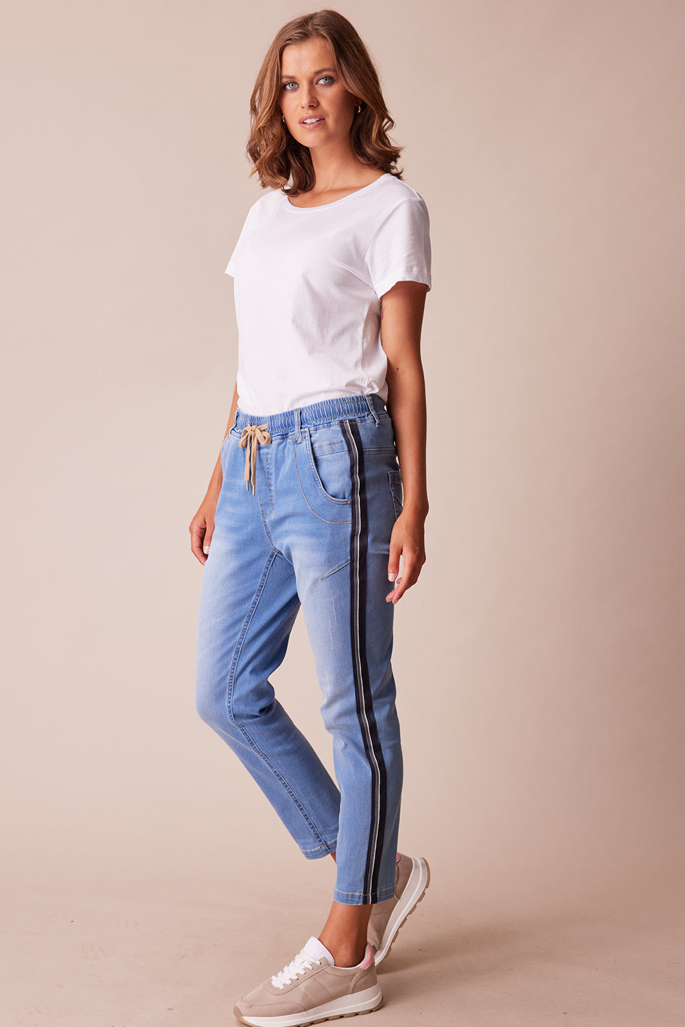 Lania Boyfriend Jean Distressed