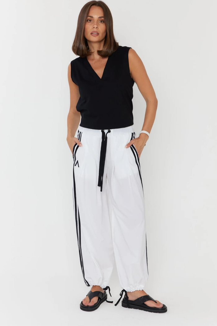 Alexandra Aladin Pant White