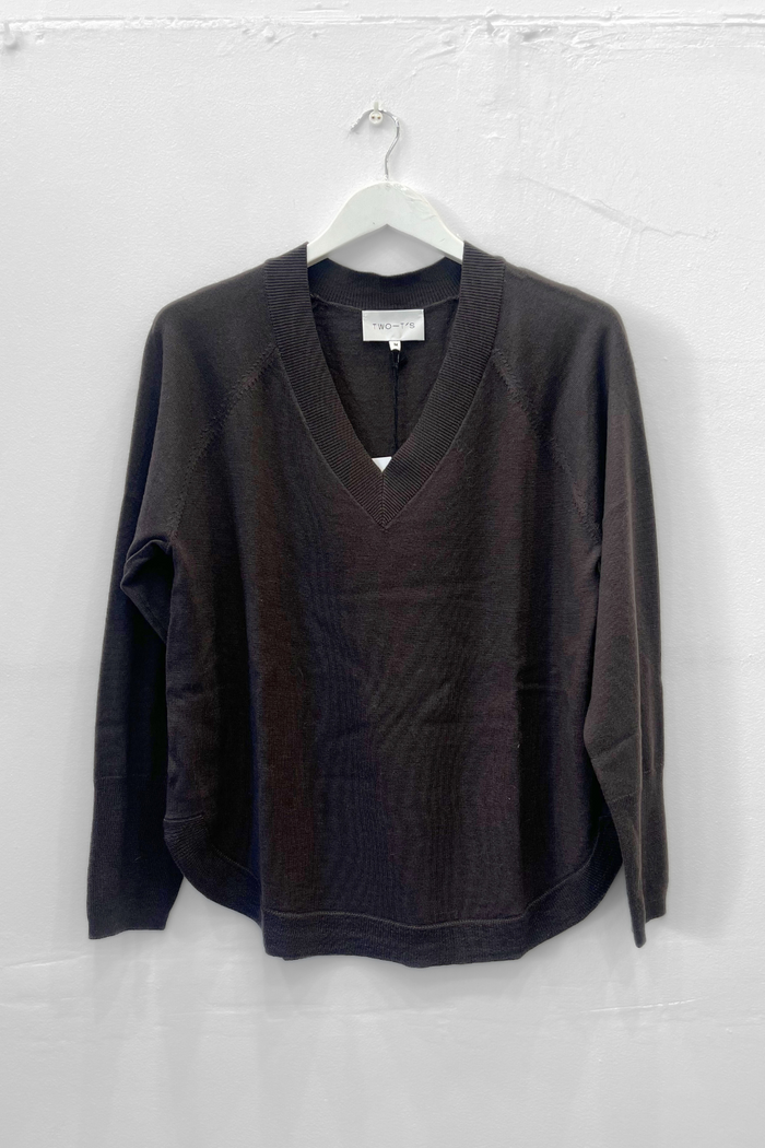 Two T's Merino V-Neck Knit Espresso
