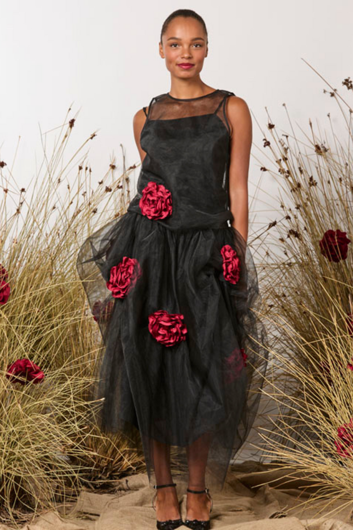 M.A.Dainty Eternal Love Skirt Black with Red Roses