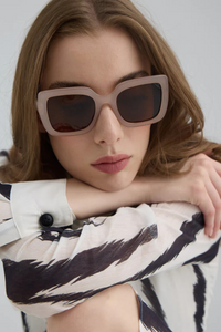 Captivated Eyewear Aria Sunglasses Pink