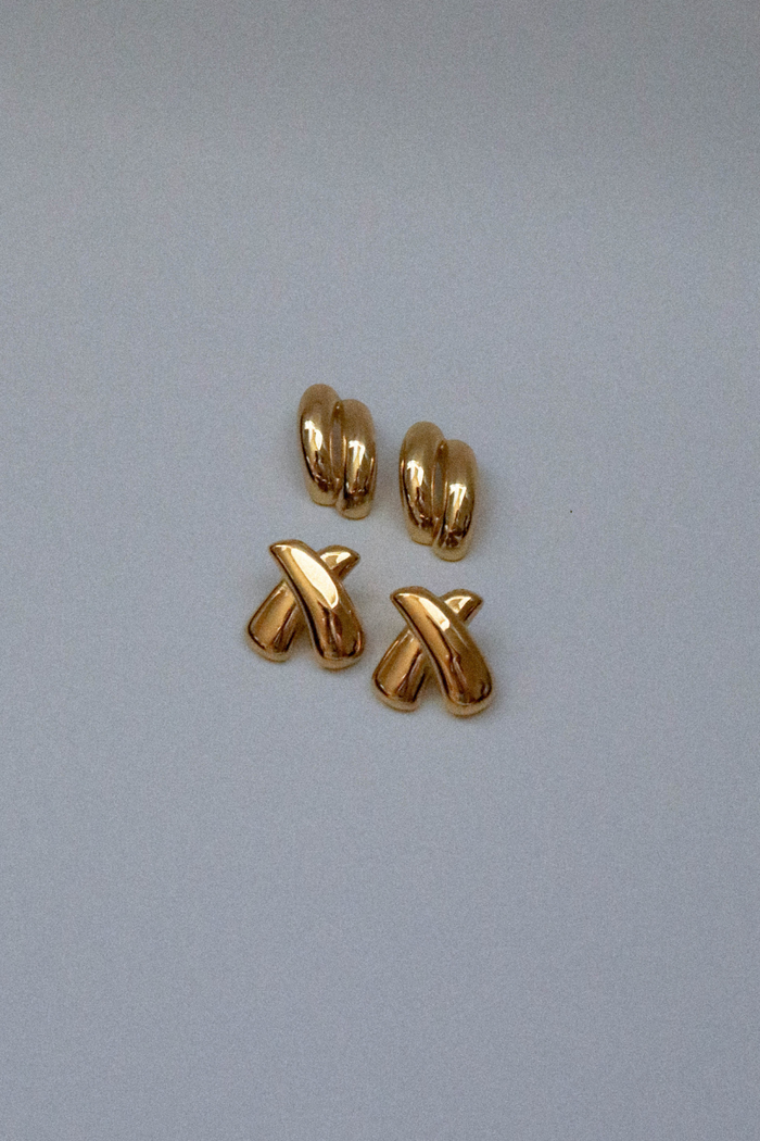 Zahar Claire Earrings Gold