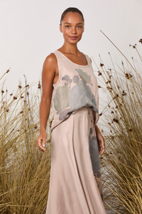 M.A.Dainty Shutter Top Big Roses