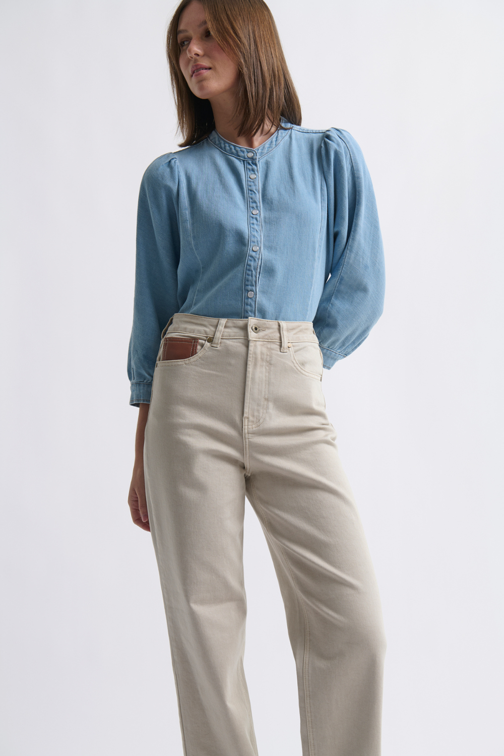 Kireina Bonnie Jean Leather Pocket Sand