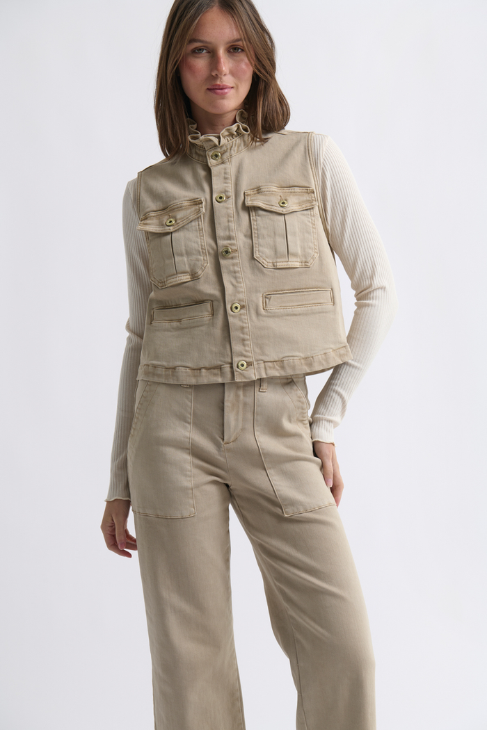 Kireina Erica Vest Arizona Wash