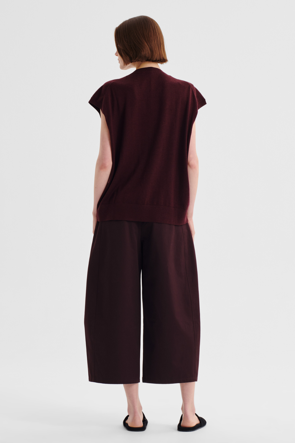 Morrison Oxford Merino Knit Vest Pinot