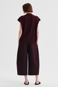 Morrison Oxford Merino Knit Vest Pinot