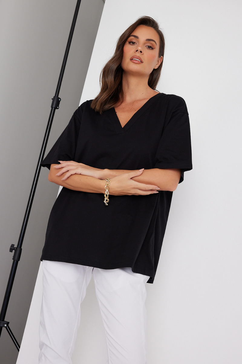 Alexandra Nix V-Neck Tee Black
