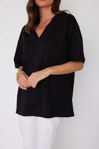 Alexandra Nix V-Neck Tee Black