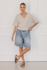 Alexandra Nix V-Neck Tee Stone