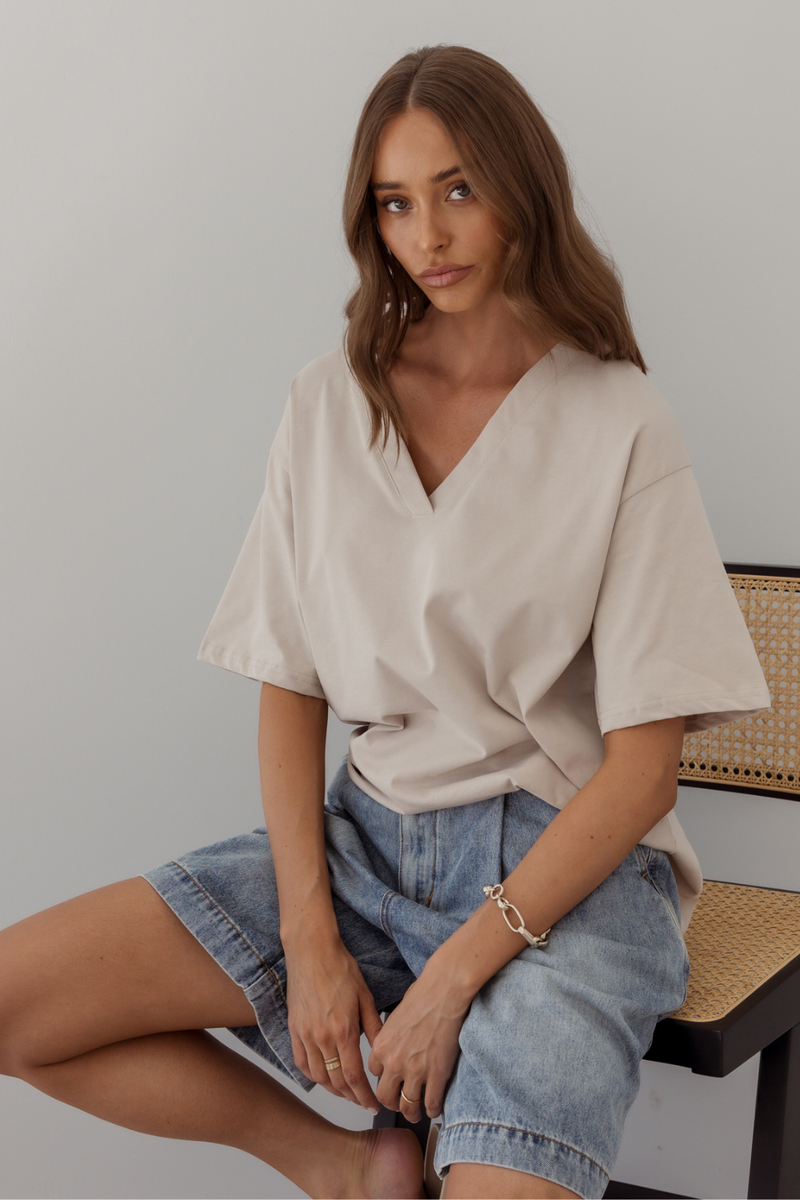 Alexandra Nix V-Neck Tee Stone