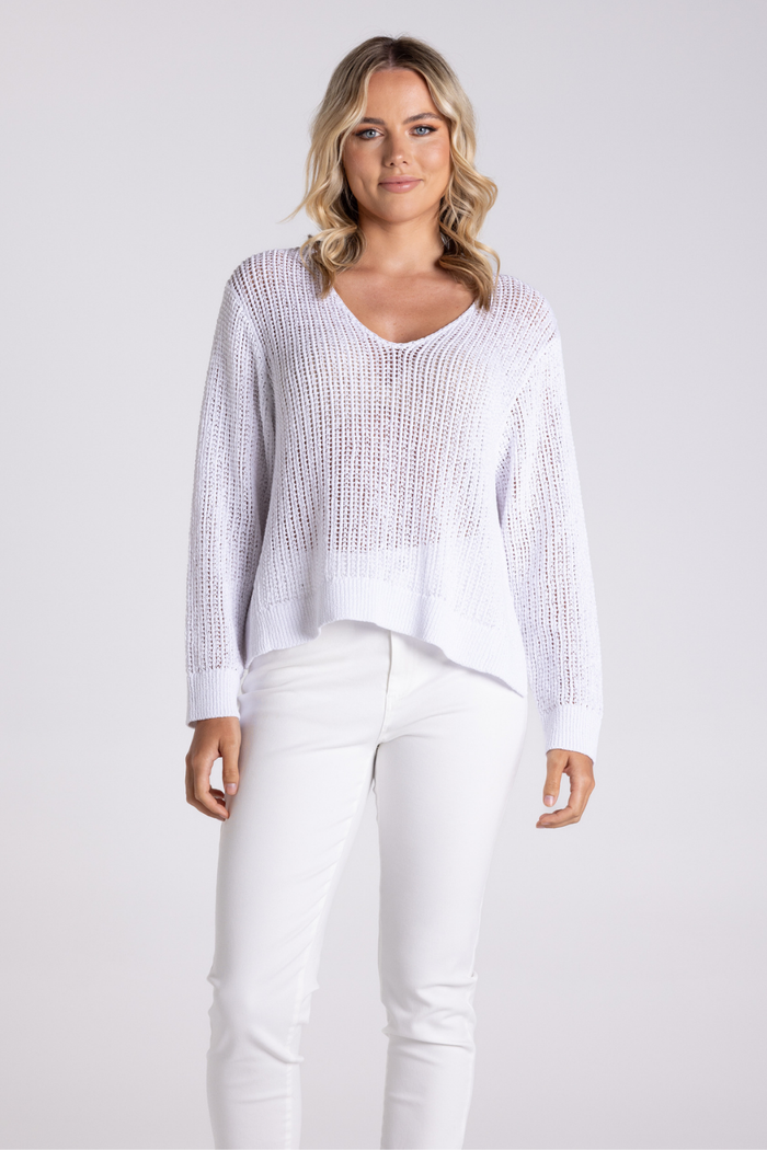 Two T's Tape Yarn V-Neck Sweater White