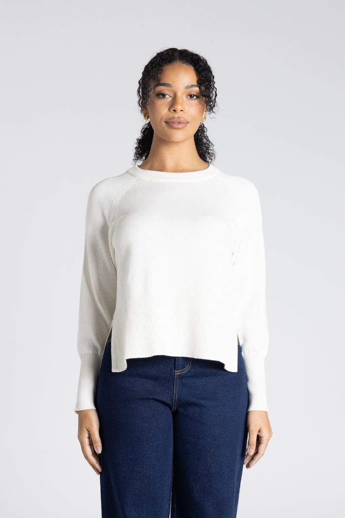 Two T's Crew Neck Basic Sweater Ivory