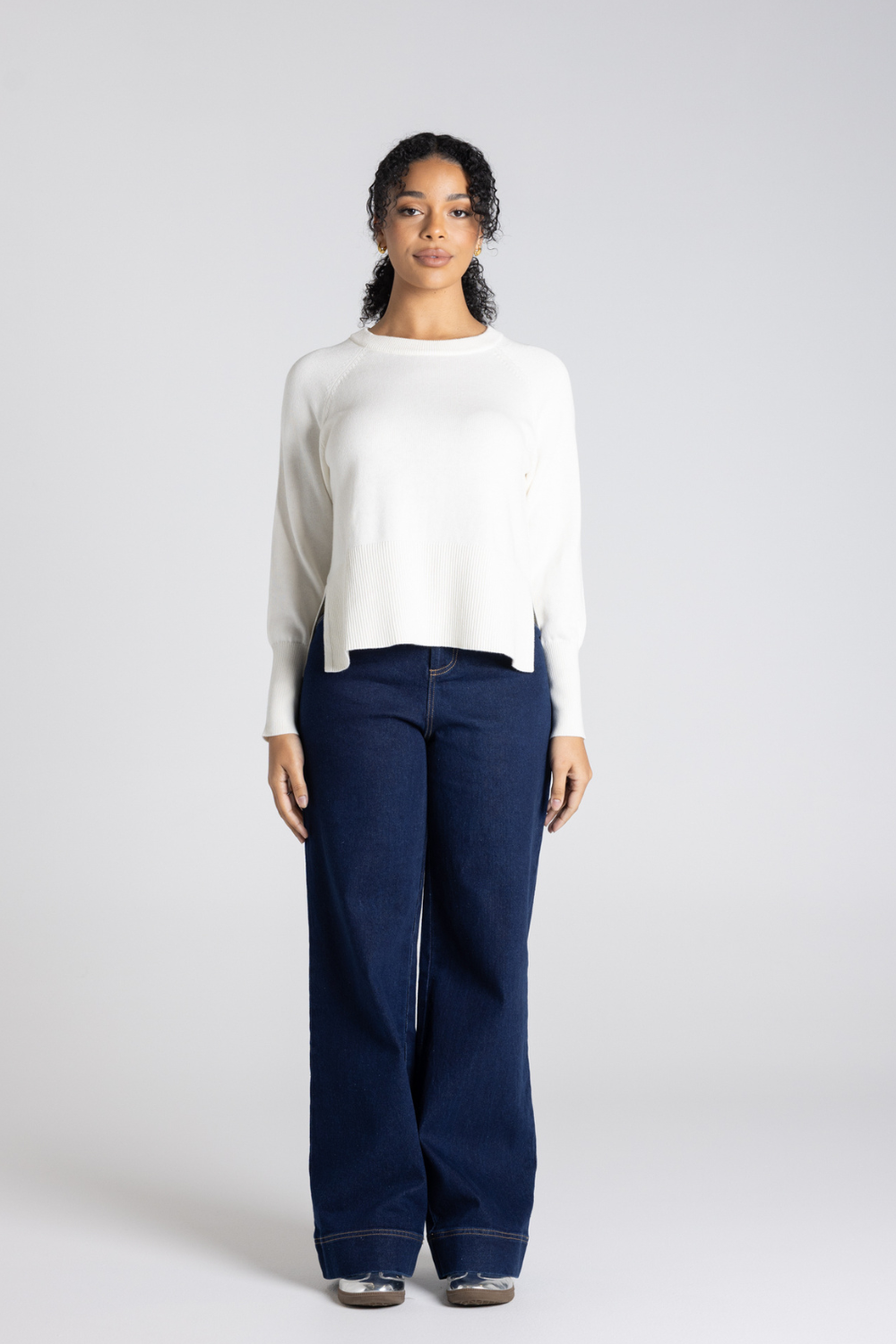 Two T's Crew Neck Basic Sweater Ivory