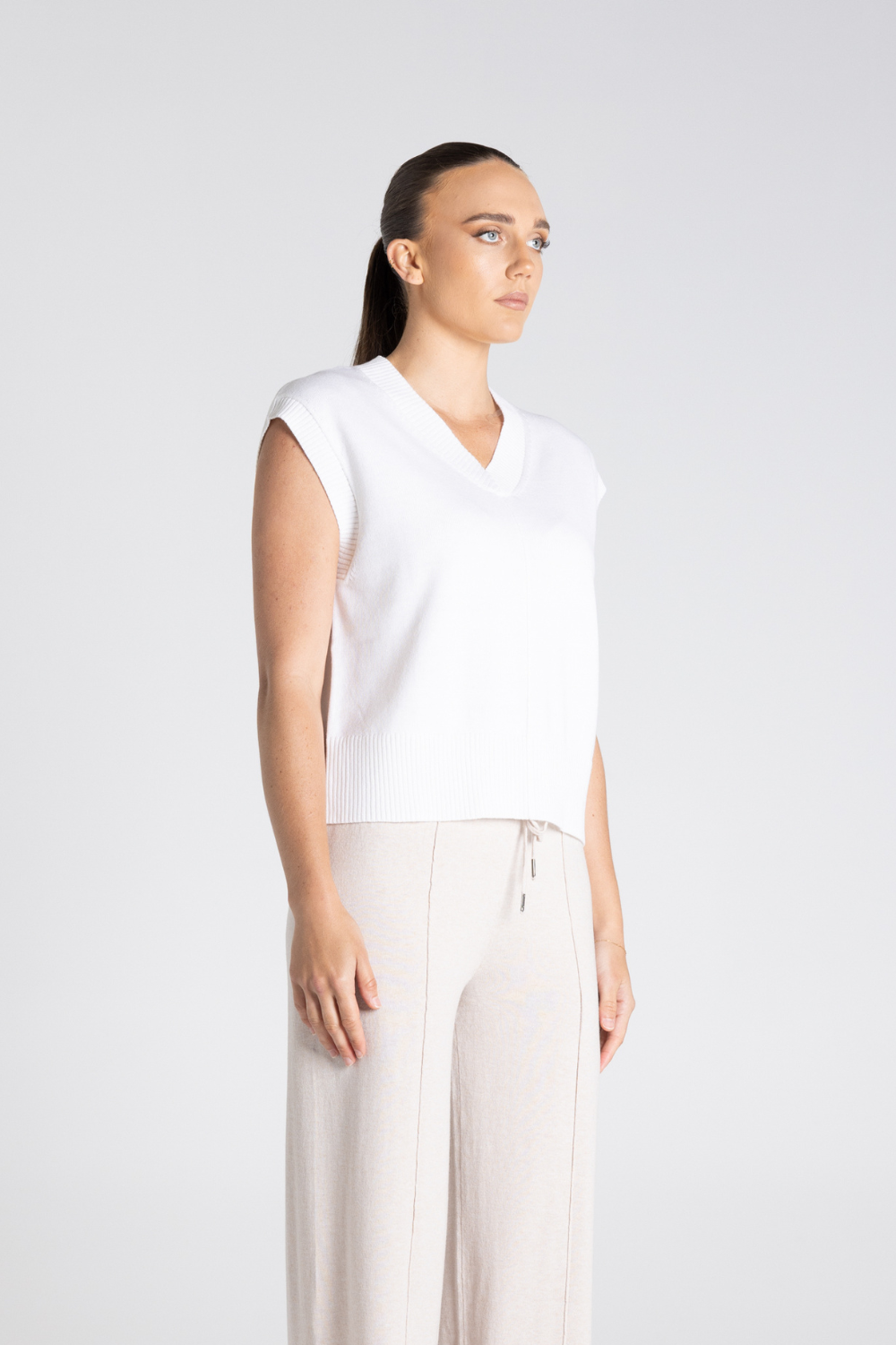 Two T's V Neck Cotton-Merino Vest Ivory