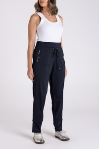 Two T's Panelled Pant Black