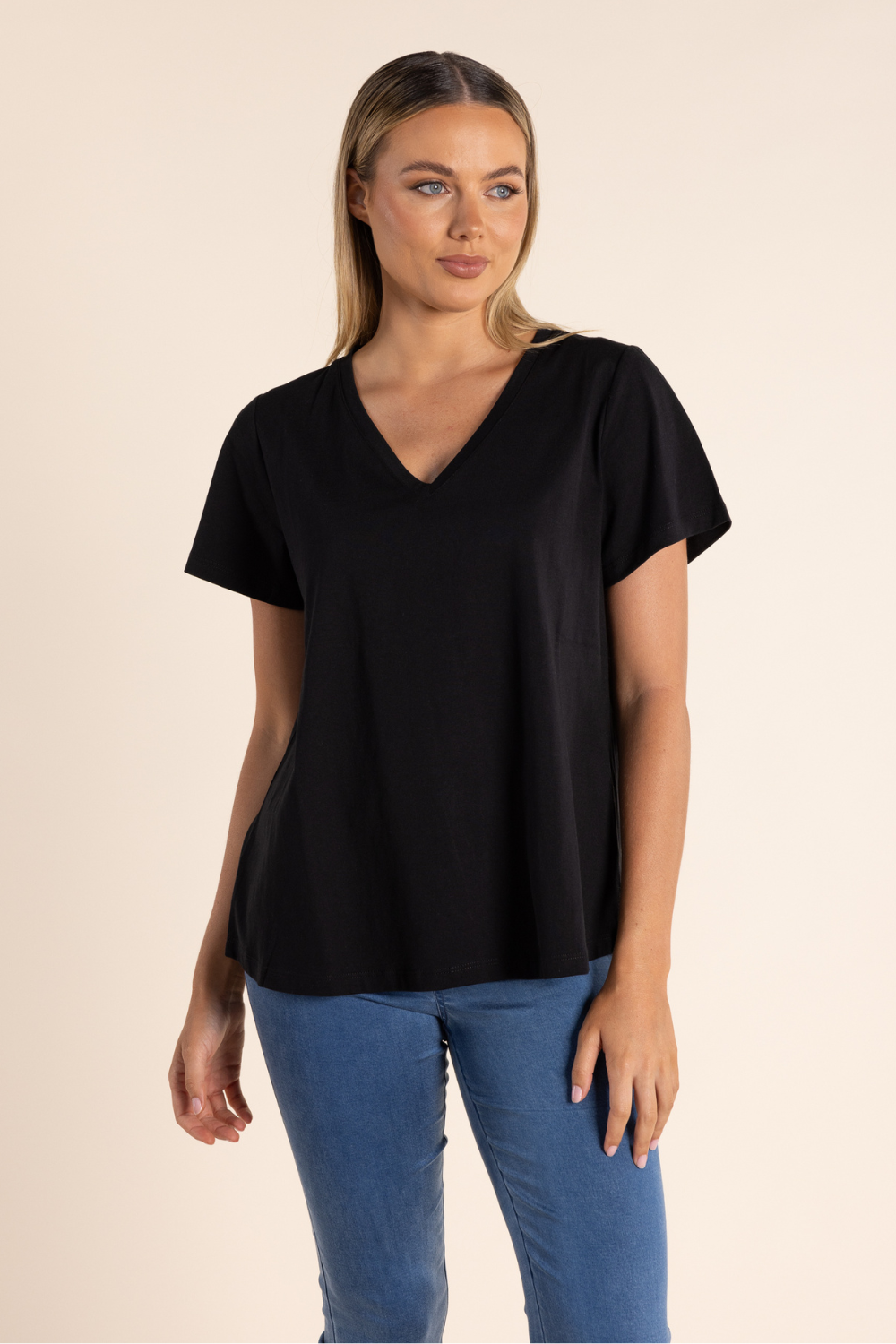 Two T's V Neck Tee Black